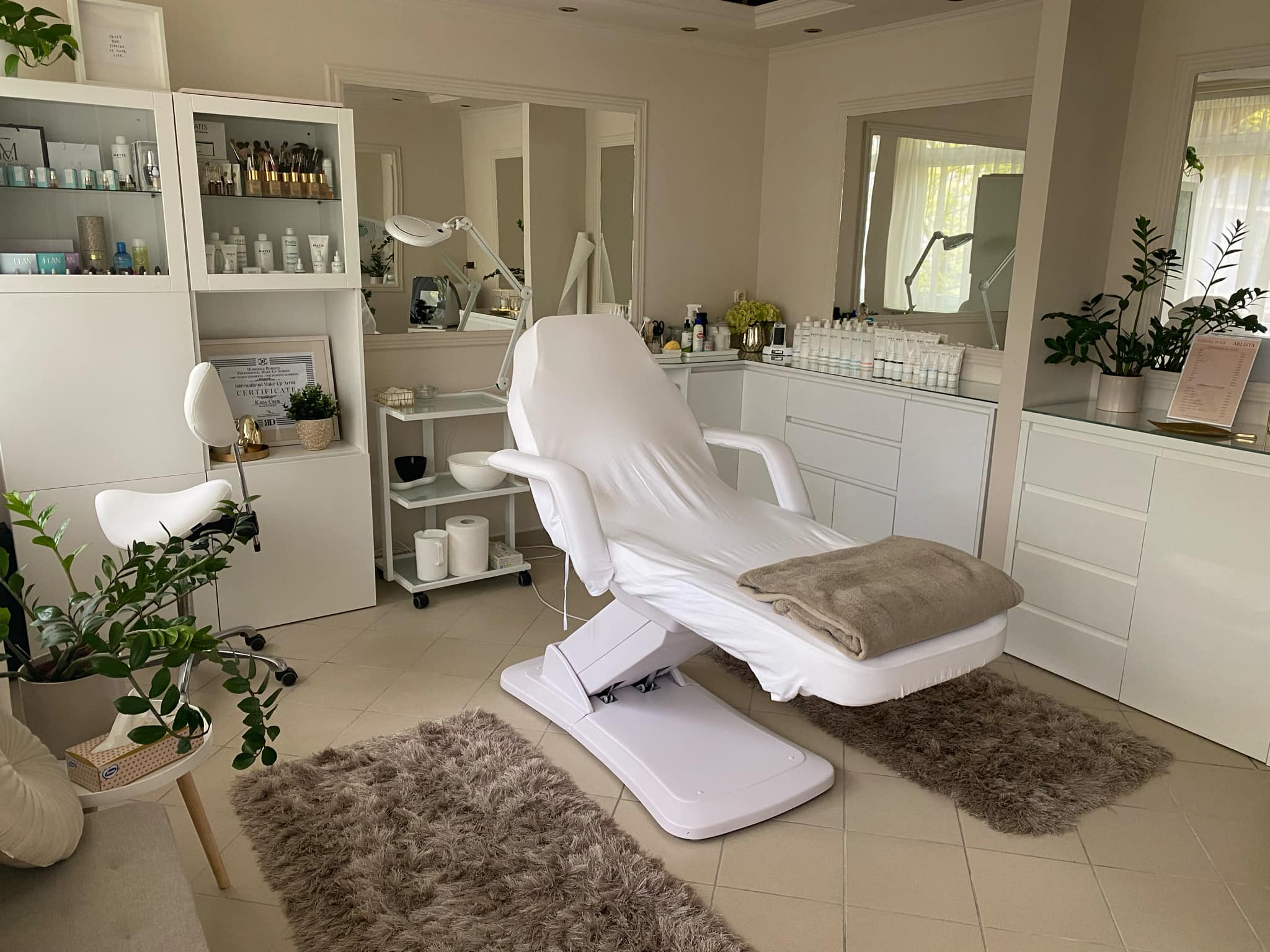 client-img